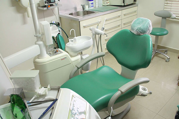 имплантация зубов в Израиле